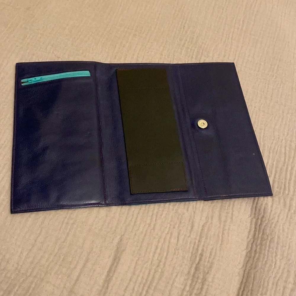 LOLAFALK WALLET BAG . The Stella Travel Wallet Clutch.